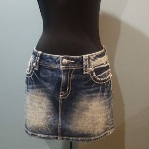 Miss Me signature skirt sz 29
